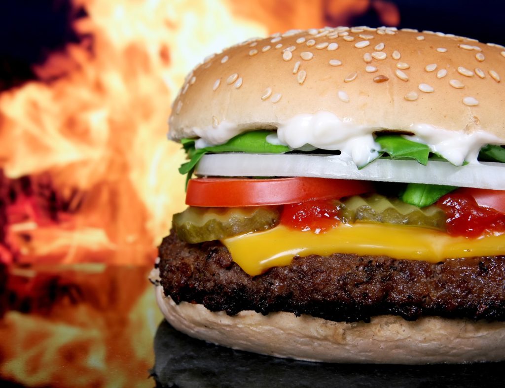 Cheeseburger image courtesy of Pixabay.